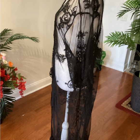 Floral Applique Sheer Duster - Picture 6 of 10